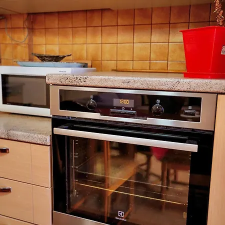 Center 2-bedrooms 2-bathroom Apartman Tirana