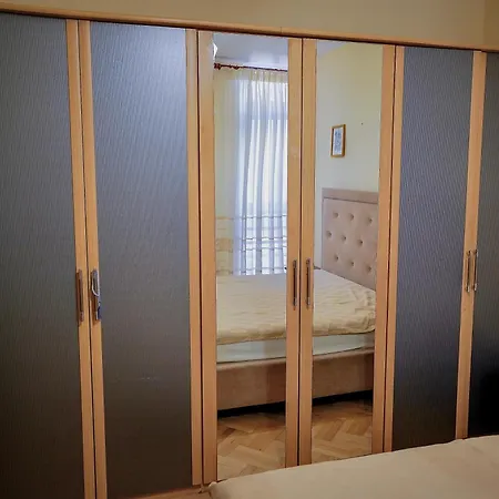 Apartman Center 2-bedrooms 2-bathroom Tirana
