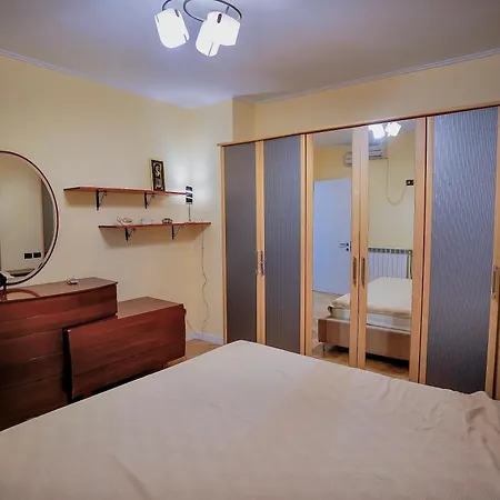 Center 2-bedrooms 2-bathroom *