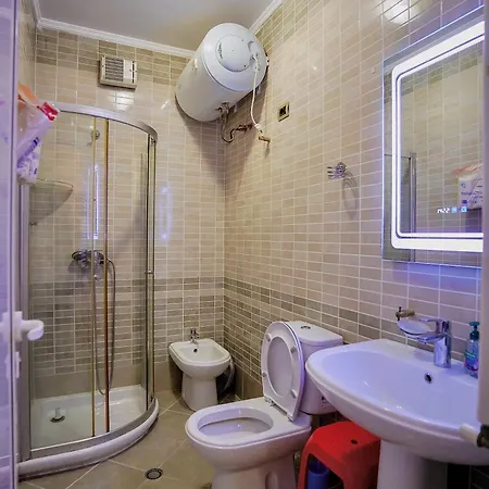 Center 2-bedrooms 2-bathroom