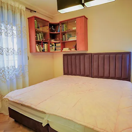 Apartman Center 2-bedrooms 2-bathroom Tirana