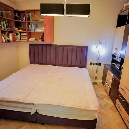 Center 2-bedrooms 2-bathroom